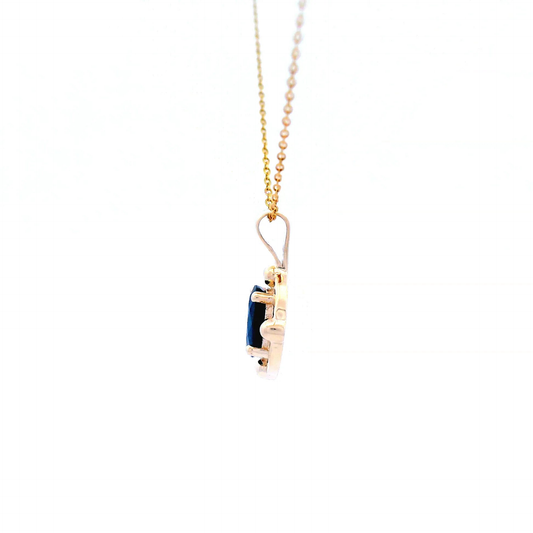 Sapphire Pendant set in Yellow Gold