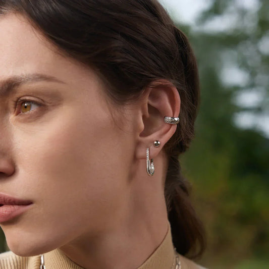 #4 MUSE SIL PEARL/CZ INTERLOCK HOOPS