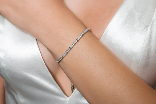 Iconic Bridal Vera 2mm Bracelet Gold Adjustable