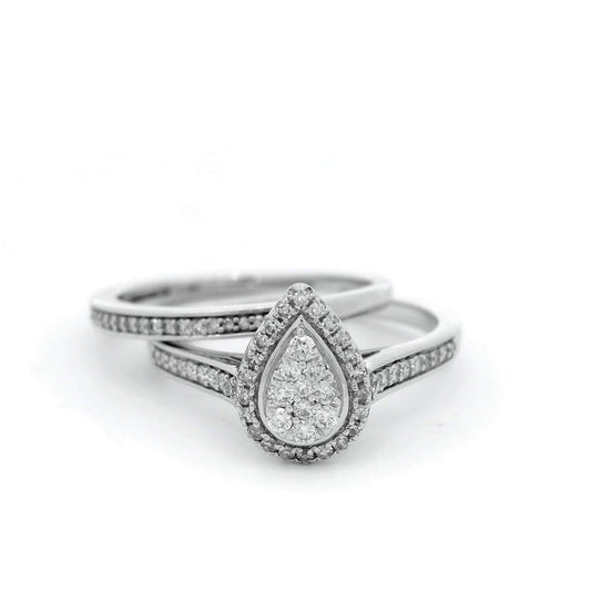 Pear Shape Diamond Engagement and Wedding Ring Set in White Gold