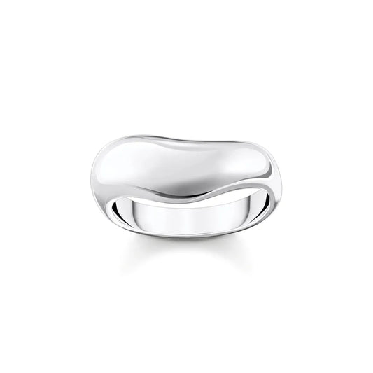 Ring with curved shape silver