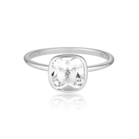 DOROS WHITE TOPAZ SILVER RING