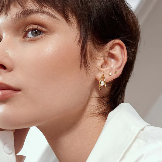#4A CHIC SIL DUO FW PEARL STUD HOOPS
