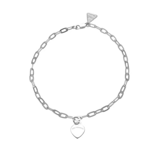 Von Treskow Clip chain bracelet with mini flat Von Treskow heart. Von Treskow’s clip chain features elongated links resembling a paper clip.