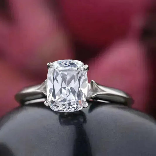Silver Ring on Black Rounded Stone - Begum